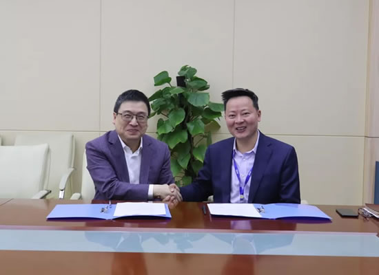 中加合作，走向國際化